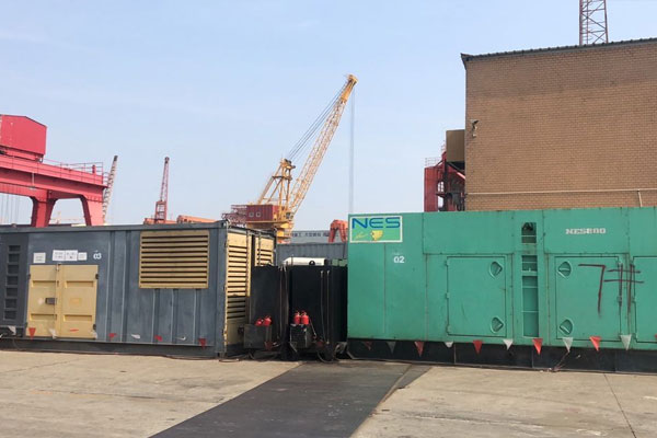 建昌发电机出租空气滤清器的清洁频率是多少？